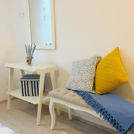 Casa Bianca 펜션 Sukošan